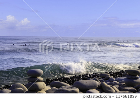 Nariishi Beach and the Surfers 117661859