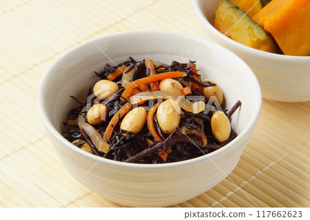 煮熟的羊栖菜 煮熟的羊栖菜 117662623