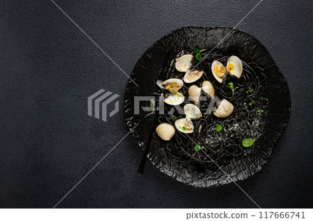 black spaghetti vongole, venerki, homemade, without people, 117666741