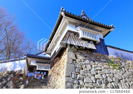 [岡山縣]備中松山城（現存天守閣） 117668488