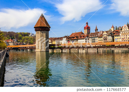 Chapel bridge spanning the river Reuss in the city of Lucerne, Switzerland Chapel bridge spanning the river Reuss in the city of Lucerne, Switzerland 117668577