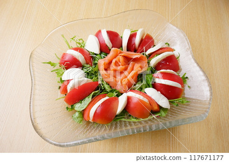 三文魚沙拉 三文魚沙拉 117671177