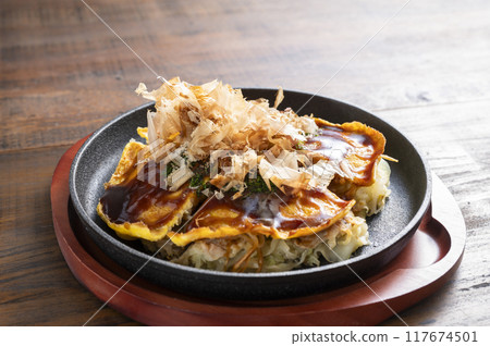 Hiroshima style okonomiyaki Hiroshima style okonomiyaki 117674501