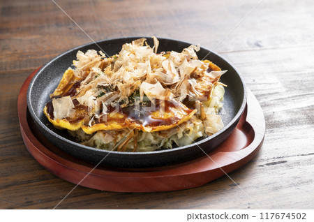 Hiroshima style okonomiyaki Hiroshima style okonomiyaki 117674502