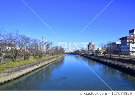 JR 東日本成田線從成田站到佐原站的列車車窗和車站景觀（2022 年冬季） 117674599
