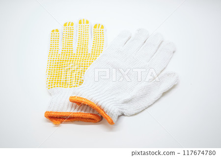 Highly convenient gloves 117674780