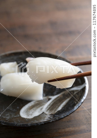 魷魚握壽司三件 117674895