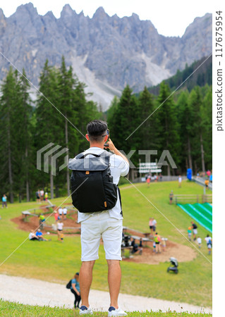 Exploring the Beauty of Nature A Stunning and Scenic View in the Majestic Mountains Exploring the Beauty of Nature A Stunning and Scenic View in the Majestic Mountains 117675954