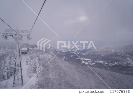 從山形縣藏王索道眺望的景色 從山形縣藏王索道眺望的景色 117676588