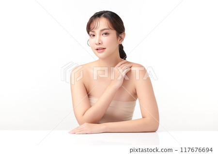 Beautiful young asian woman with clean fresh skin on white background, Face care, Facial treatment, Cosmetology, beauty and spa, Asian women portrait. 117676694