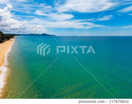Beautiful sea beach and waves texture in sunny summer day background 117679602