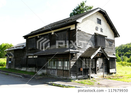【沼田町、JR北海道老留萌本線舊蝦島站前的黑瀨旅館、電視拍攝時虛構的「中村旅館」】 117679930