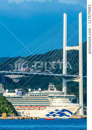 Cruise ship departs from Nagasaki Port: Diamond Princess and Megami Ohashi Bridge from the Island of the Gods [Nagasaki City] 117679961