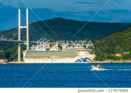 Cruise ship departs from Nagasaki Port: Diamond Princess and Megami Ohashi Bridge from the Island of the Gods [Nagasaki City] 117679969