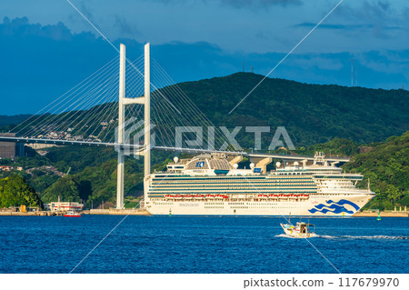 Cruise ship departs from Nagasaki Port: Diamond Princess and Megami Ohashi Bridge from the Island of the Gods [Nagasaki City] 117679970