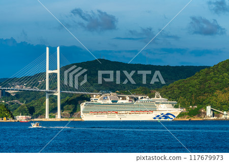 Cruise ship departs from Nagasaki Port: Diamond Princess and Megami Ohashi Bridge from the Island of the Gods [Nagasaki City] 117679973