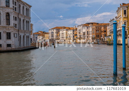 Beaufitul canal streets in Venice, Italy Beaufitul canal streets in Venice, Italy 117681019