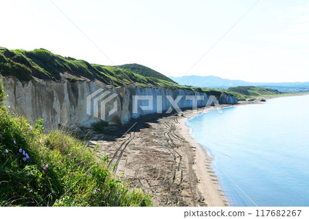 [乙部町、瀦瀨海岸白崖「白弗拉」] 117682267