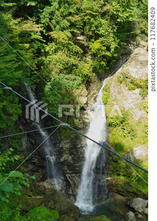 A tour of waterfalls in Shiso, Hyogo, a summer resort A tour of waterfalls in Shiso, Hyogo, a summer resort 117682409