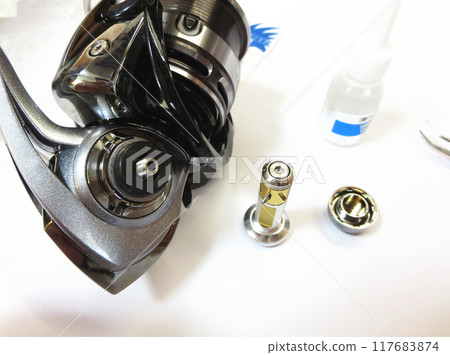 Disassembly and maintenance of spinning reels used for lure fishing Disassembly and maintenance of spinning reels used for lure fishing 117683874