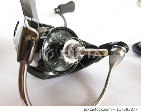 Disassembly and maintenance of spinning reels used for lure fishing Disassembly and maintenance of spinning reels used for lure fishing 117683877