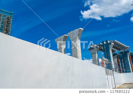 大阪府新名神高速公路、淀川右岸盛夏高槻高架橋施工 117685222