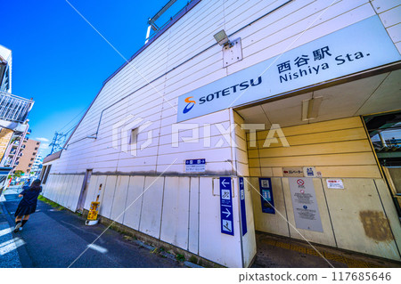 日本橫濱城市景觀，八月。相鐵 西谷站、電梯等景觀 117685646