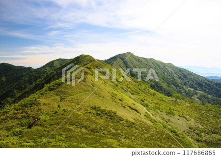 White sandy mountain White sandy mountain 117686865
