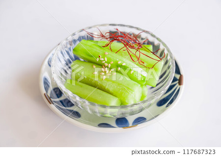 Stir-fried cucumber with jade Stir-fried cucumber with jade 117687323