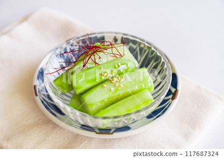Stir-fried cucumber with jade Stir-fried cucumber with jade 117687324