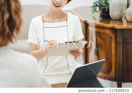 美容美髮美容諮詢的形象 美容美髮美容諮詢的形象 117689019