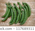 Snap peas 117689311
