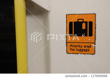 倫敦地鐵行李優先區域指南 117689996