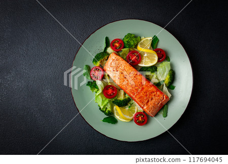 grilled salmon fillet, with vegetables, broccoli, cherry, iceberg lettuce, spices and herbs, homemade, no people, grilled salmon fillet, with vegetables, broccoli, cherry, iceberg lettuce, spices and herbs, homemade, no people, 117694045