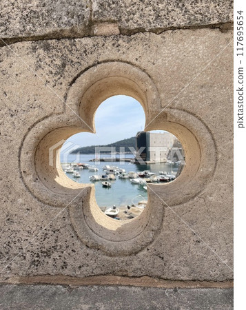 從海邊的歐式建築看 117695654