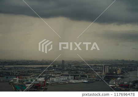 烏雲和大阪港風景 烏雲和大阪港風景 117696478