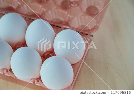 An egg 117696816