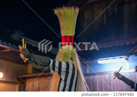 Kanko dance, an Obon festival that has been held in Makae, Watarai-cho, Mie Prefecture since the Edo period Kanko dance, an Obon festival that has been held in Makae, Watarai-cho, Mie Prefecture since the Edo period 117697480