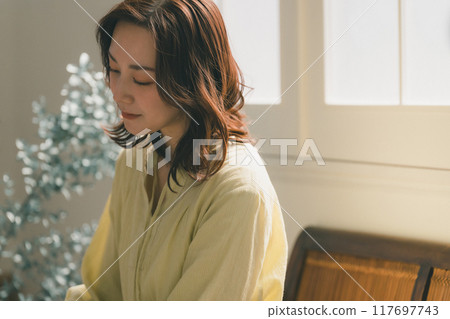 female, females, lady 117697743