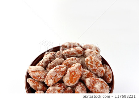 糖衣杏仁 117698221