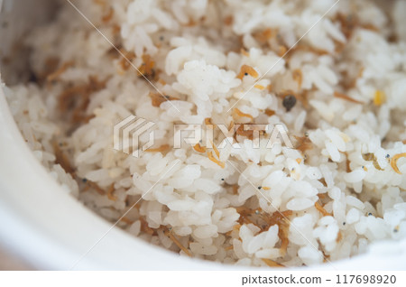 Earthenware pot rice ~Chirimen Sansho~ 117698920