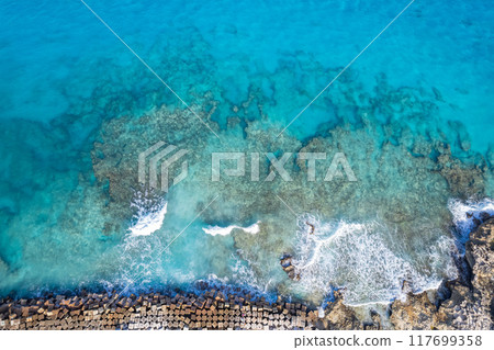 Geometric Breakwater in Crystal Clear Waters at Playa Gaviota, Cancun Geometric Breakwater in Crystal Clear Waters at Playa Gaviota, Cancun 117699358