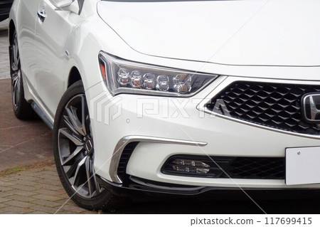 Car image: Honda 5th generation Legend front mask 117699415
