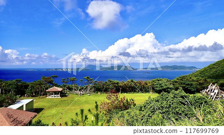 從慶良間群島渡嘉敷島照山展望台看到的風景 從慶良間群島渡嘉敷島照山展望台看到的風景 117699769