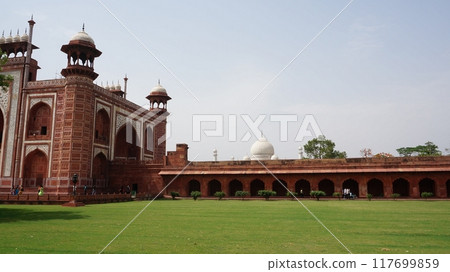 泰姬陵正門外[印度] 117699859