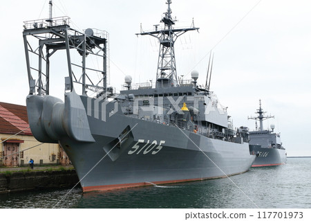 海洋觀測船「日南號」、「湘南號」停泊在小樽港 海洋觀測船「日南號」、「湘南號」停泊在小樽港 117701973