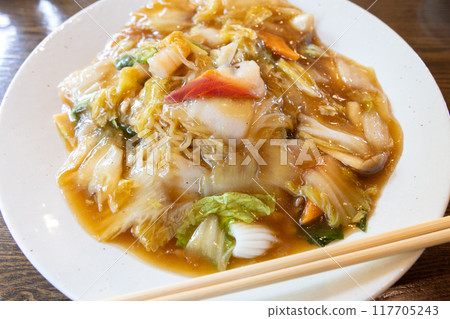 Delicious Chinese food: Fried noodles with mixed vegetables and ankake sauce Delicious Chinese food: Fried noodles with mixed vegetables and ankake sauce 117705243