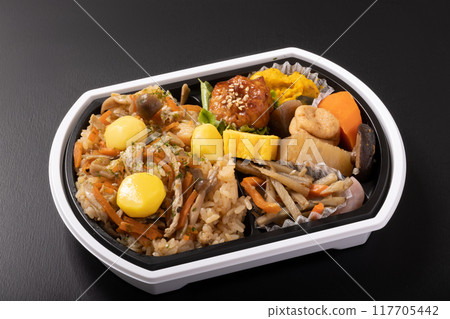 蘑菇板栗米飯便當 117705442