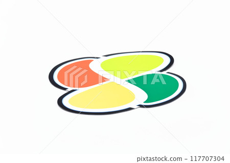 Images of the Silver Mark, Maple Leaf Mark, and Senior Citizen Mark 117707304