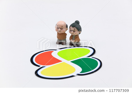 Images of the Silver Mark, Maple Leaf Mark, and Senior Citizen Mark Images of the Silver Mark, Maple Leaf Mark, and Senior Citizen Mark 117707309